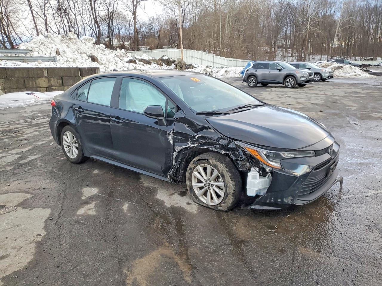 2024 TOYOTA COROLLA LE photo 4
