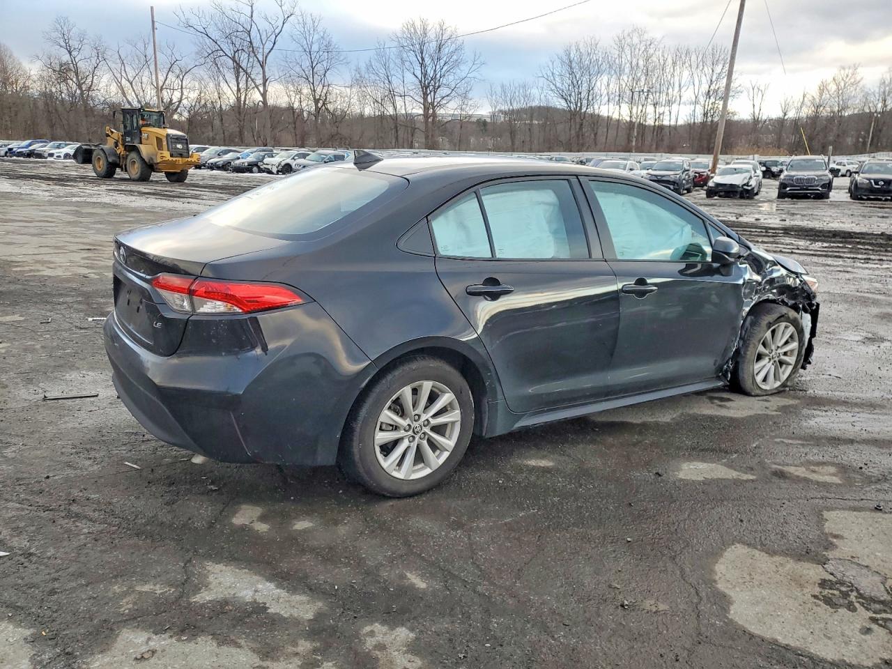 2024 TOYOTA COROLLA LE photo 3