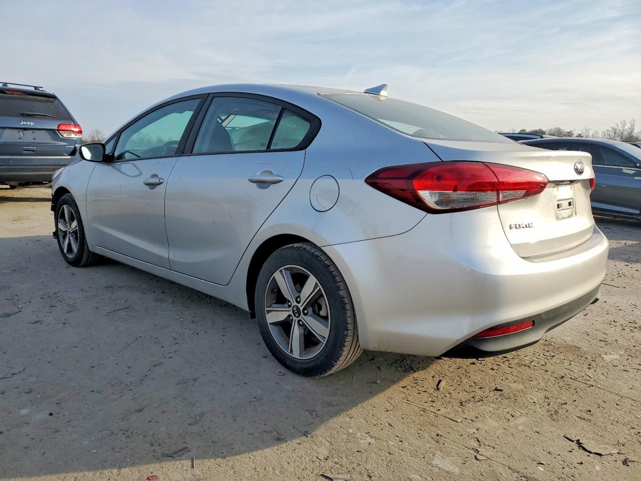 2018 KIA FORTE LX photo 2