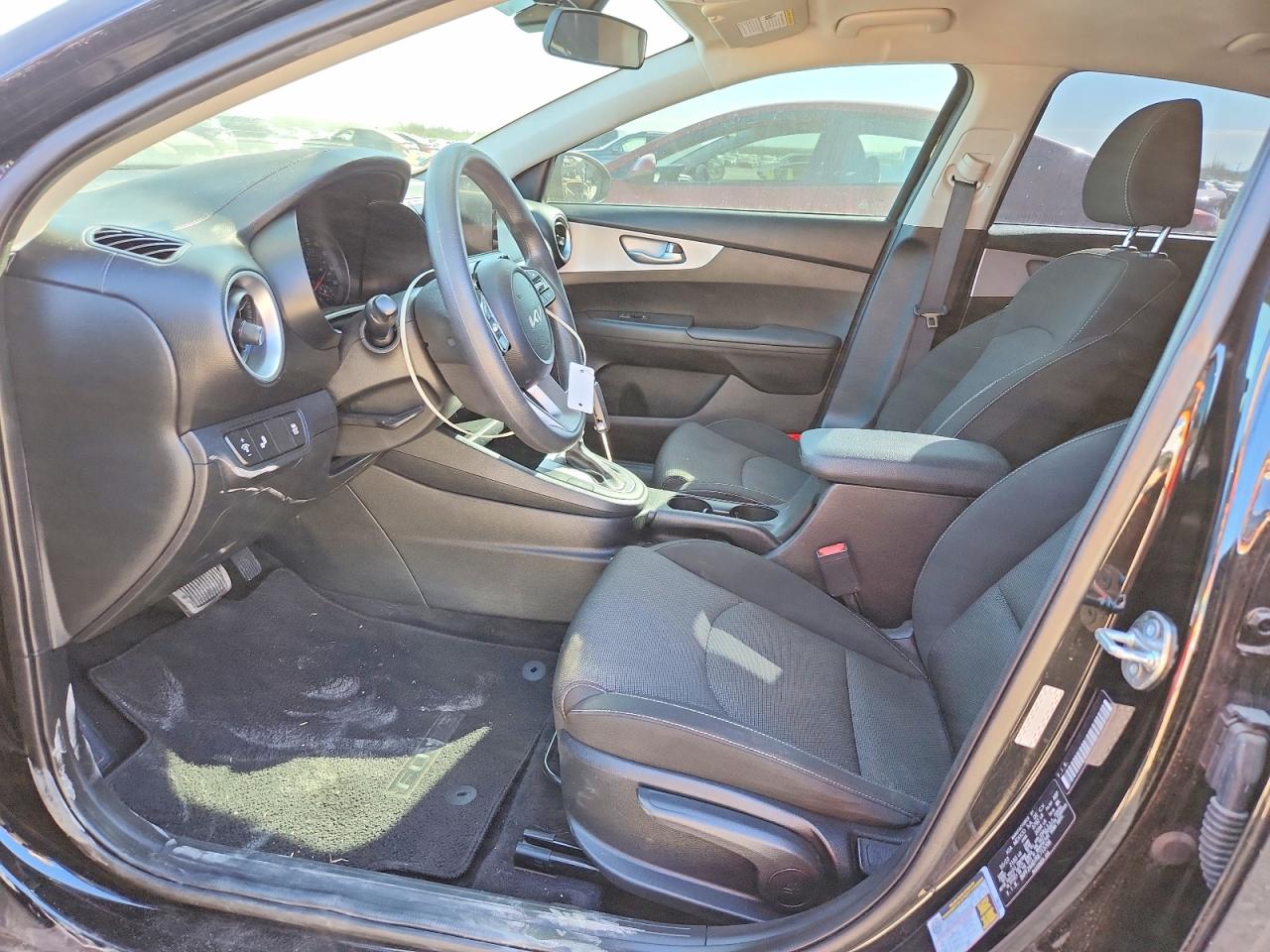 2024 KIA FORTE LX photo 7