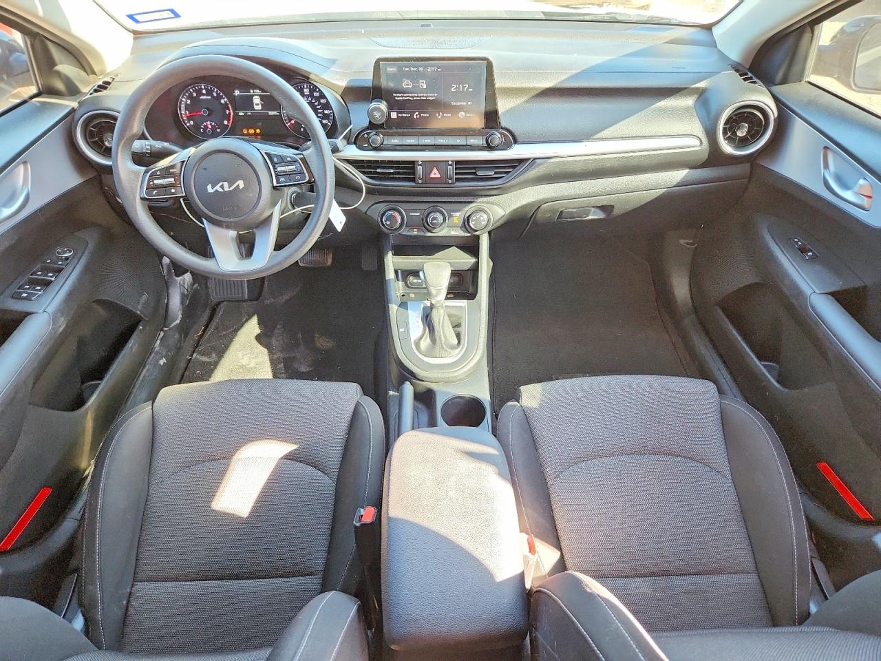 2024 KIA FORTE LX photo 8