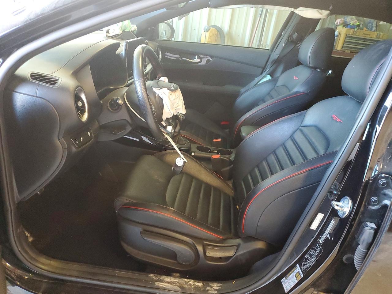 2023 KIA FORTE GT photo 7