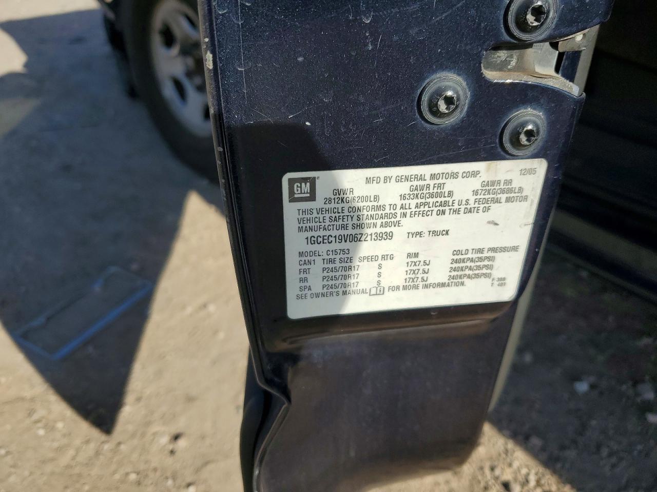 2006 CHEVROLET SILVERADO C1500 photo 13