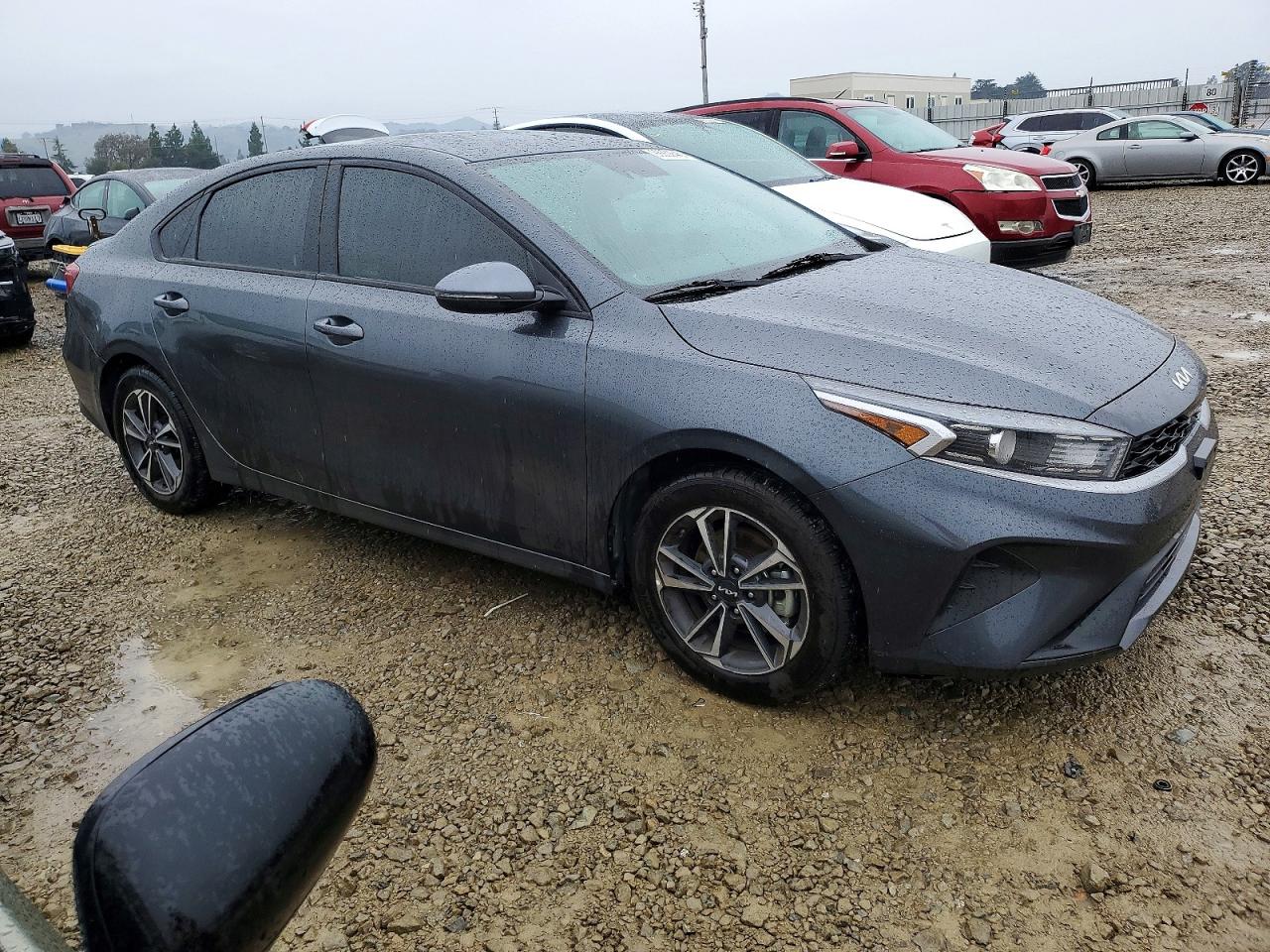 2024 KIA FORTE LX photo 4