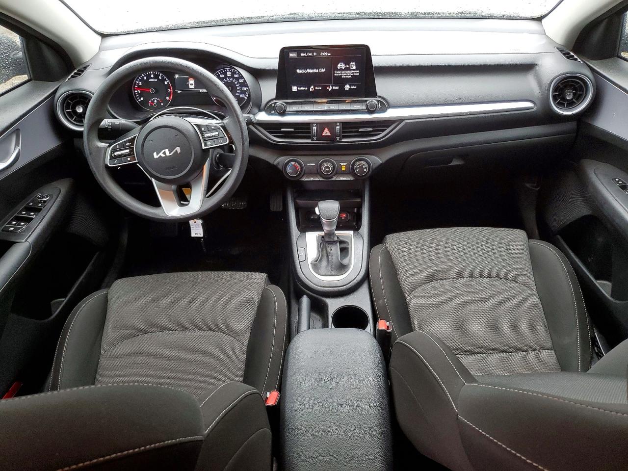 2024 KIA FORTE LX photo 8