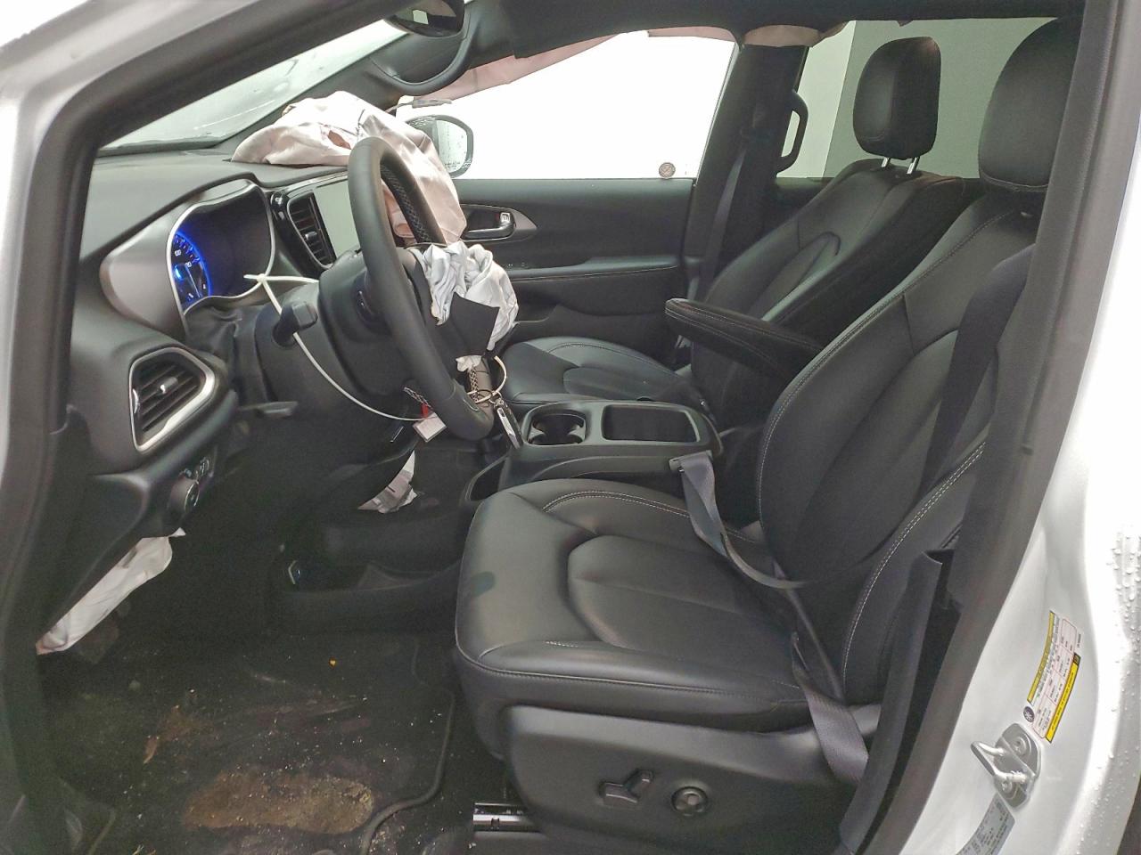 2026 CHRYSLER PACIFICA SELECT photo 7