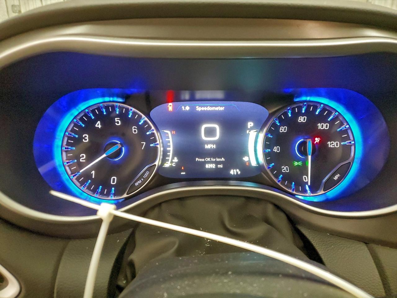 2026 CHRYSLER PACIFICA SELECT photo 9