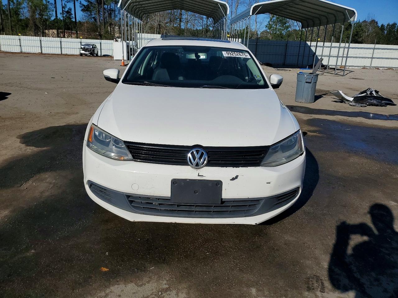 2011 VOLKSWAGEN JETTA SE photo 5