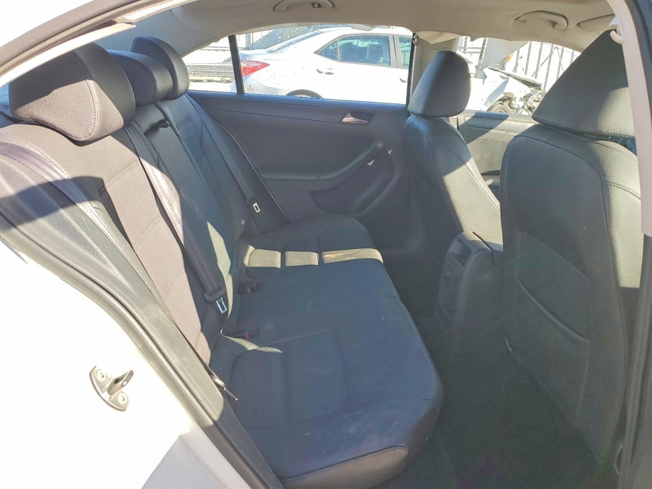 2011 VOLKSWAGEN JETTA SE photo 10