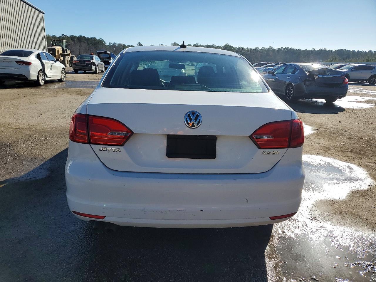2011 VOLKSWAGEN JETTA SE photo 6