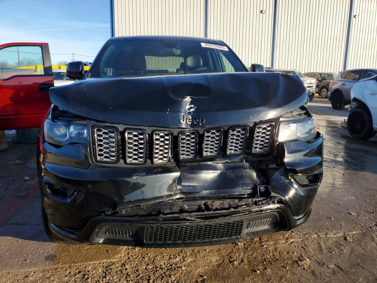 2019 JEEP GRAND CHEROKEE LAREDO photo 5