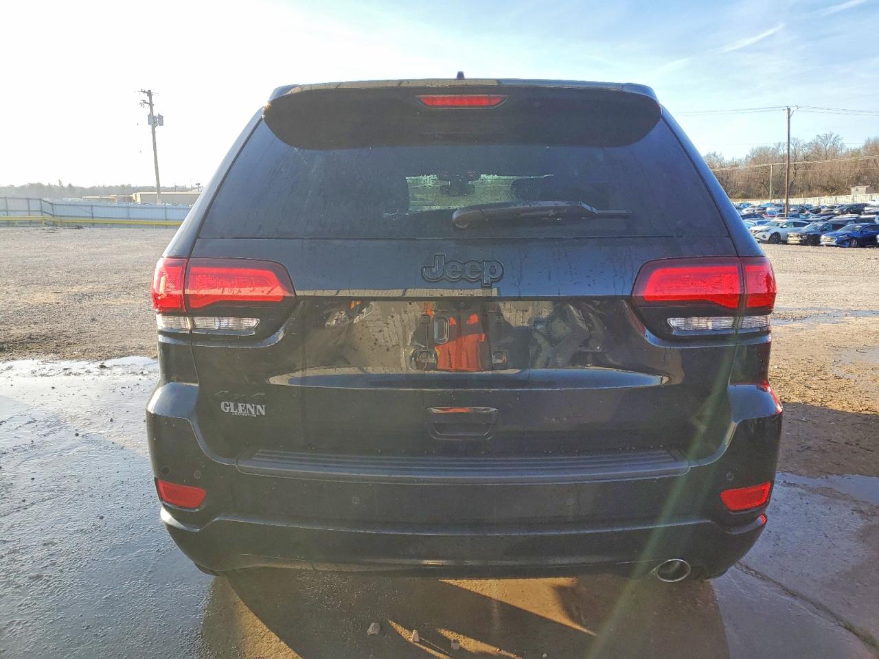 2019 JEEP GRAND CHEROKEE LAREDO photo 6