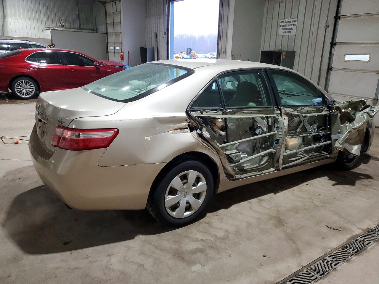 2009 TOYOTA CAMRY BASE photo 3