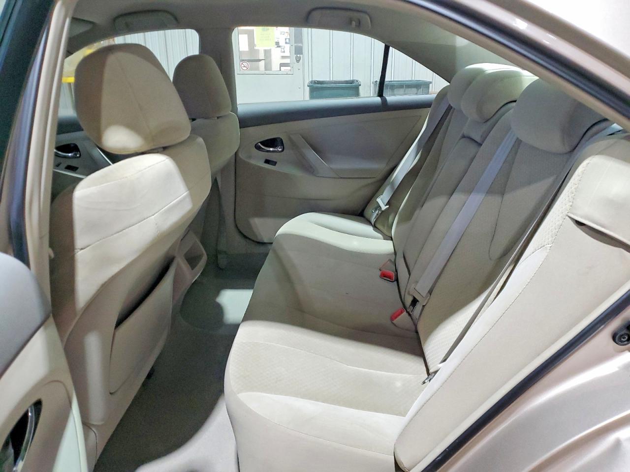 2009 TOYOTA CAMRY BASE photo 10