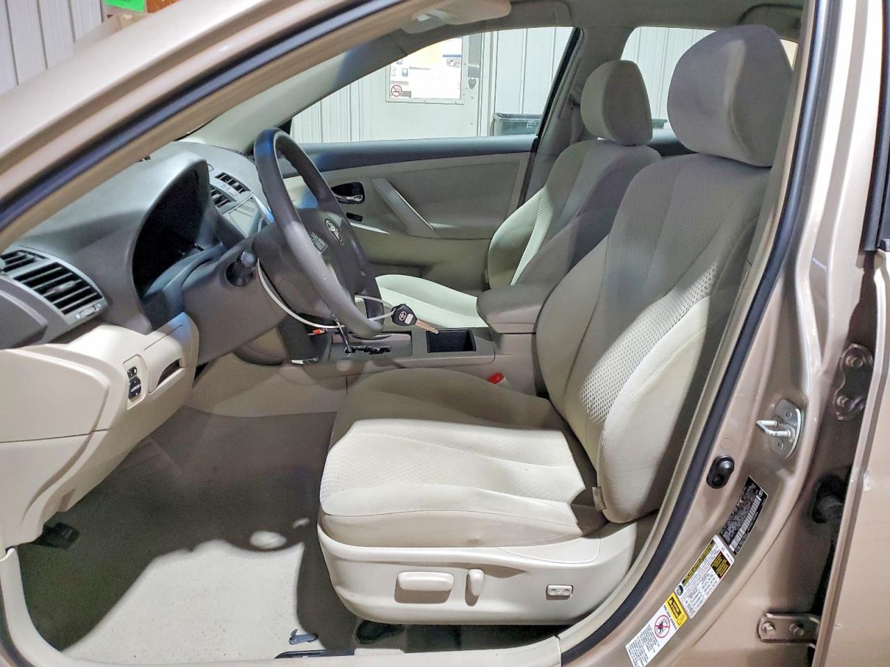 2009 TOYOTA CAMRY BASE photo 7