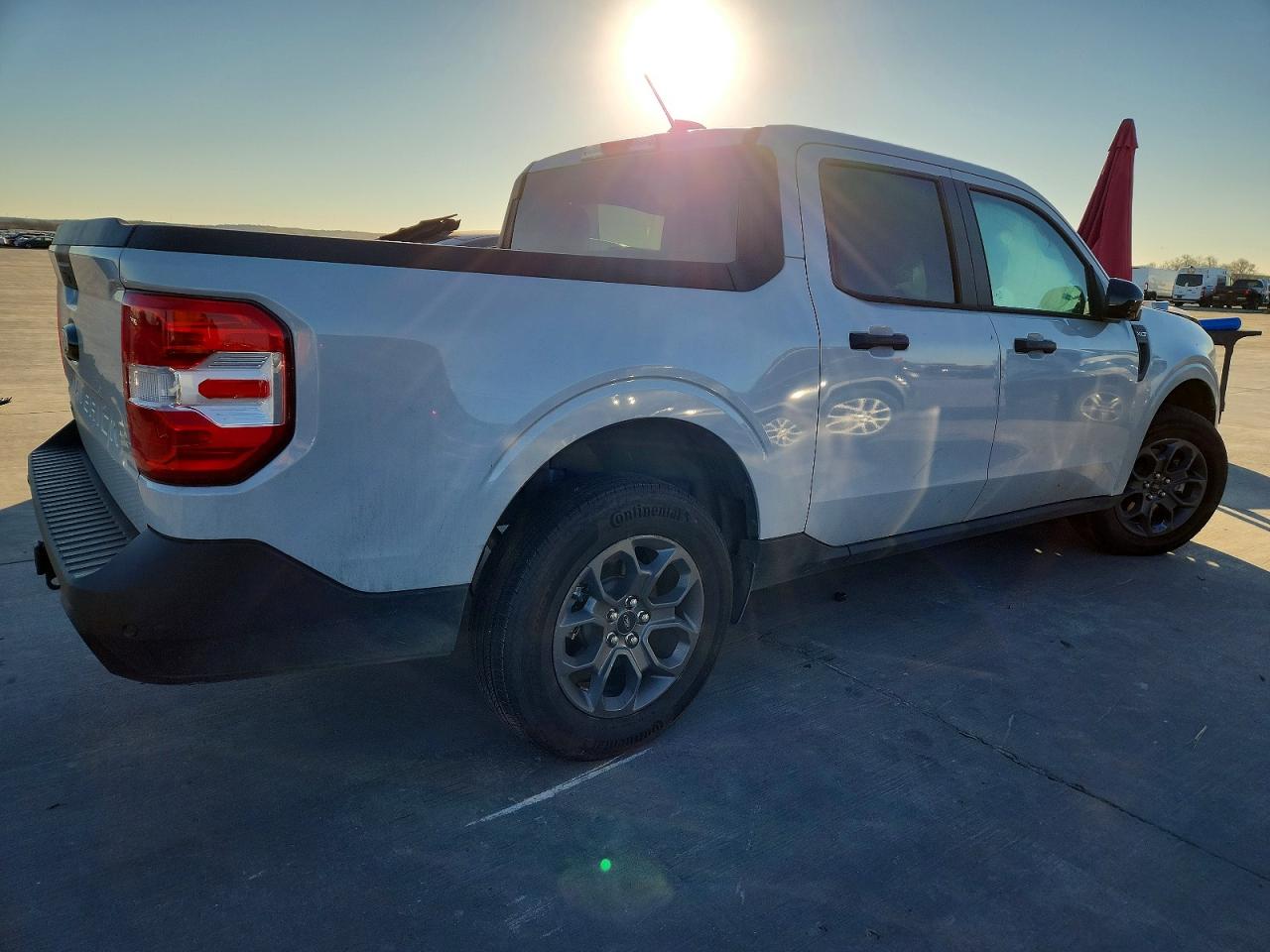 2025 FORD MAVERICK XLT photo 3