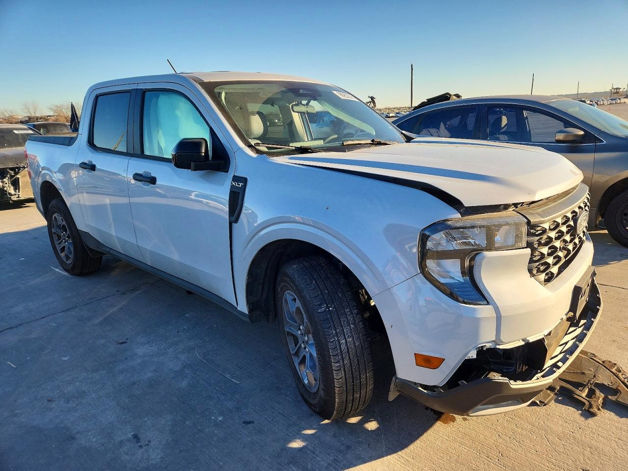 2025 FORD MAVERICK XLT photo 4