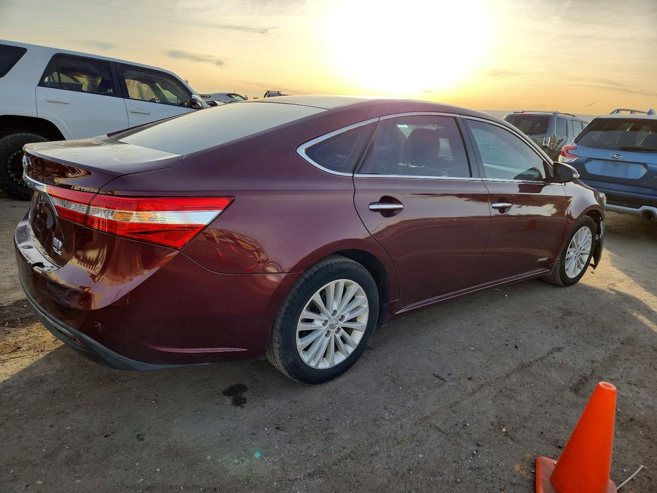 2013 TOYOTA AVALON HYBRID photo 3