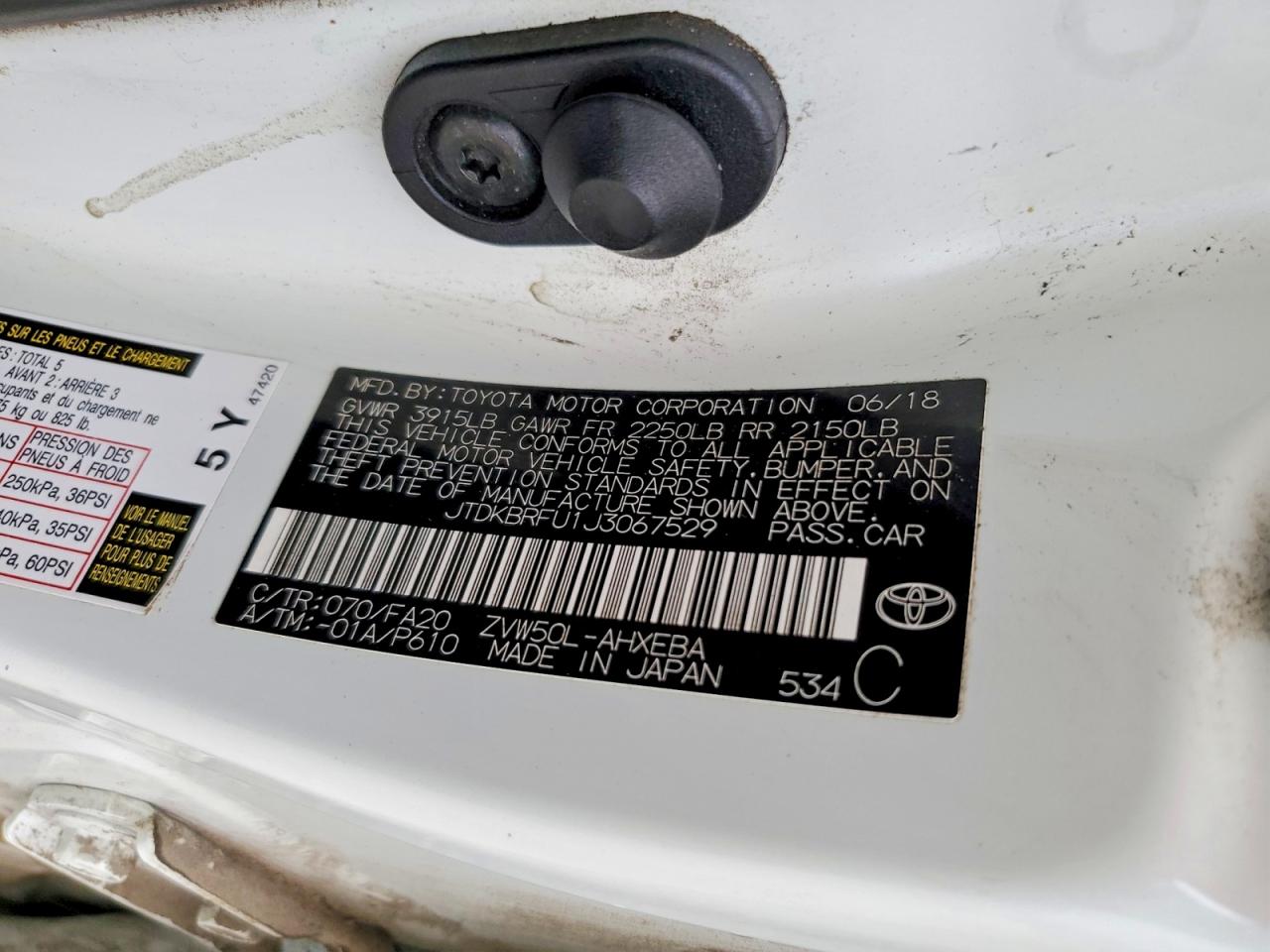 2018 TOYOTA PRIUS photo 12