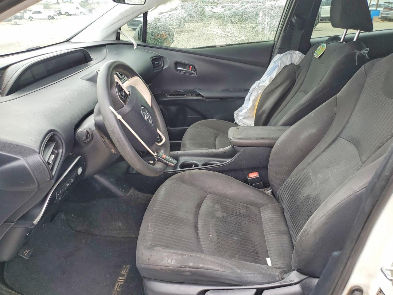 2018 TOYOTA PRIUS photo 7