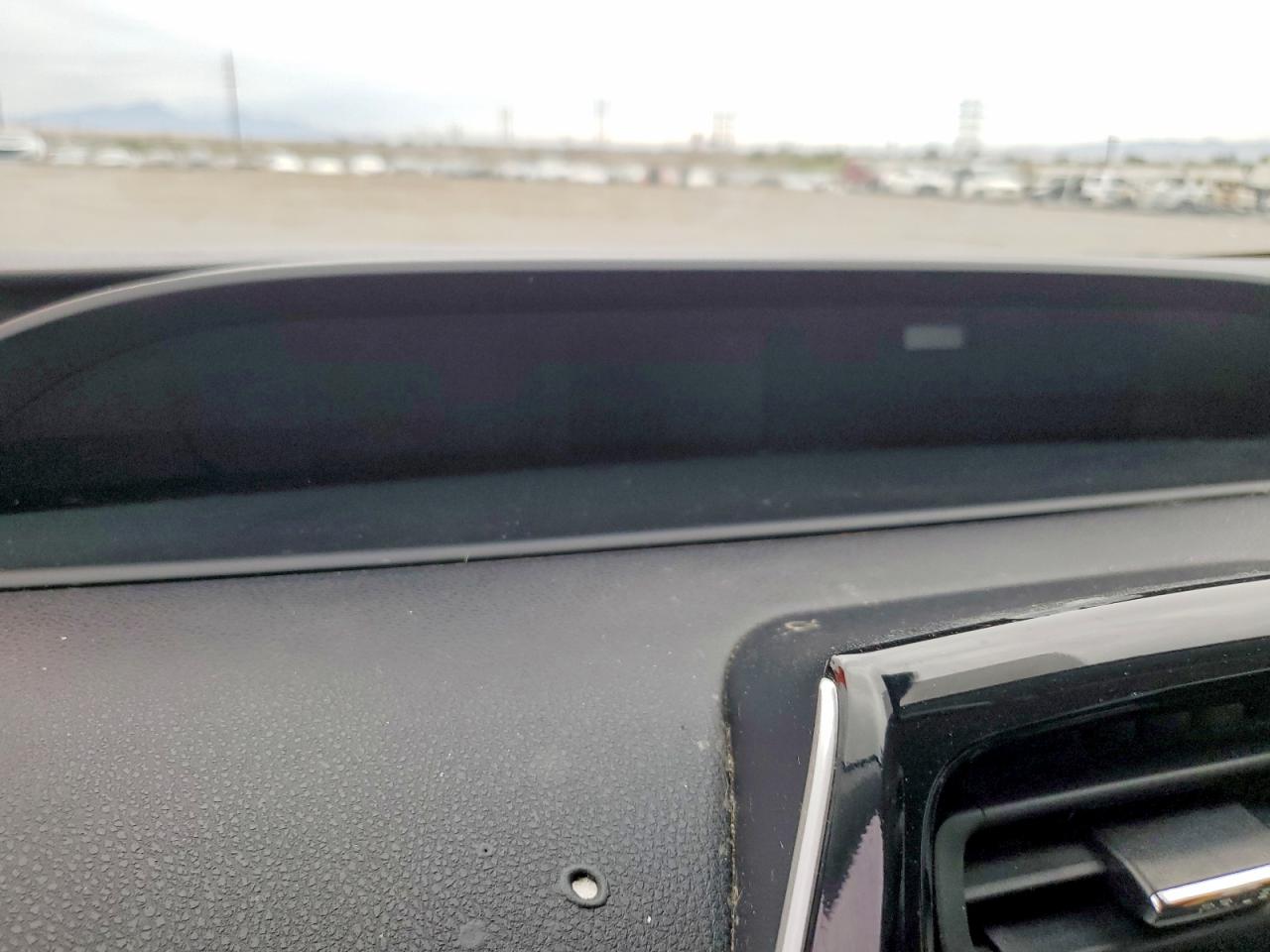 2018 TOYOTA PRIUS photo 9