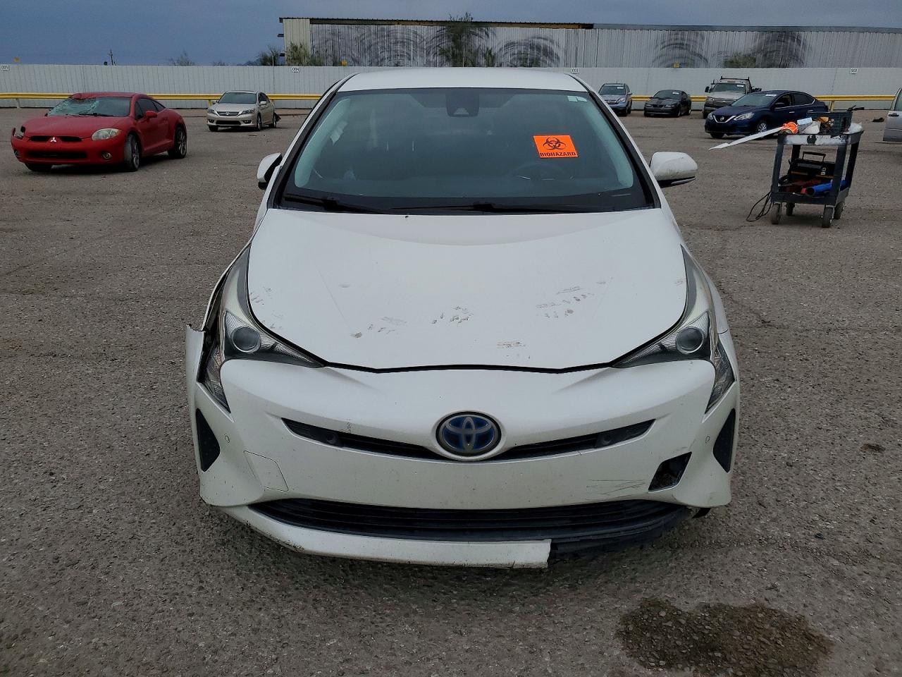 2018 TOYOTA PRIUS photo 5