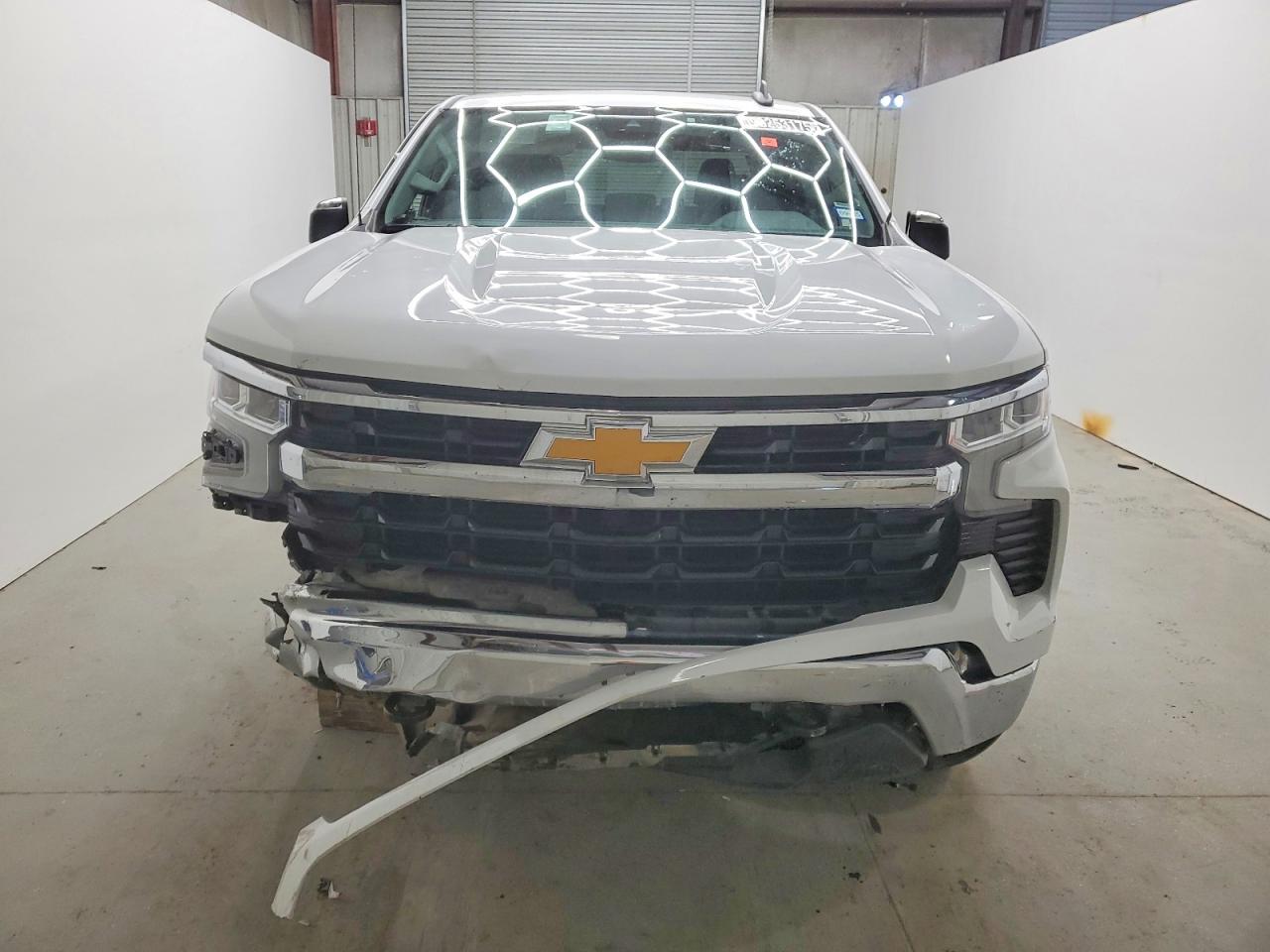 2024 CHEVROLET SILVERADO K1500 LT photo 5