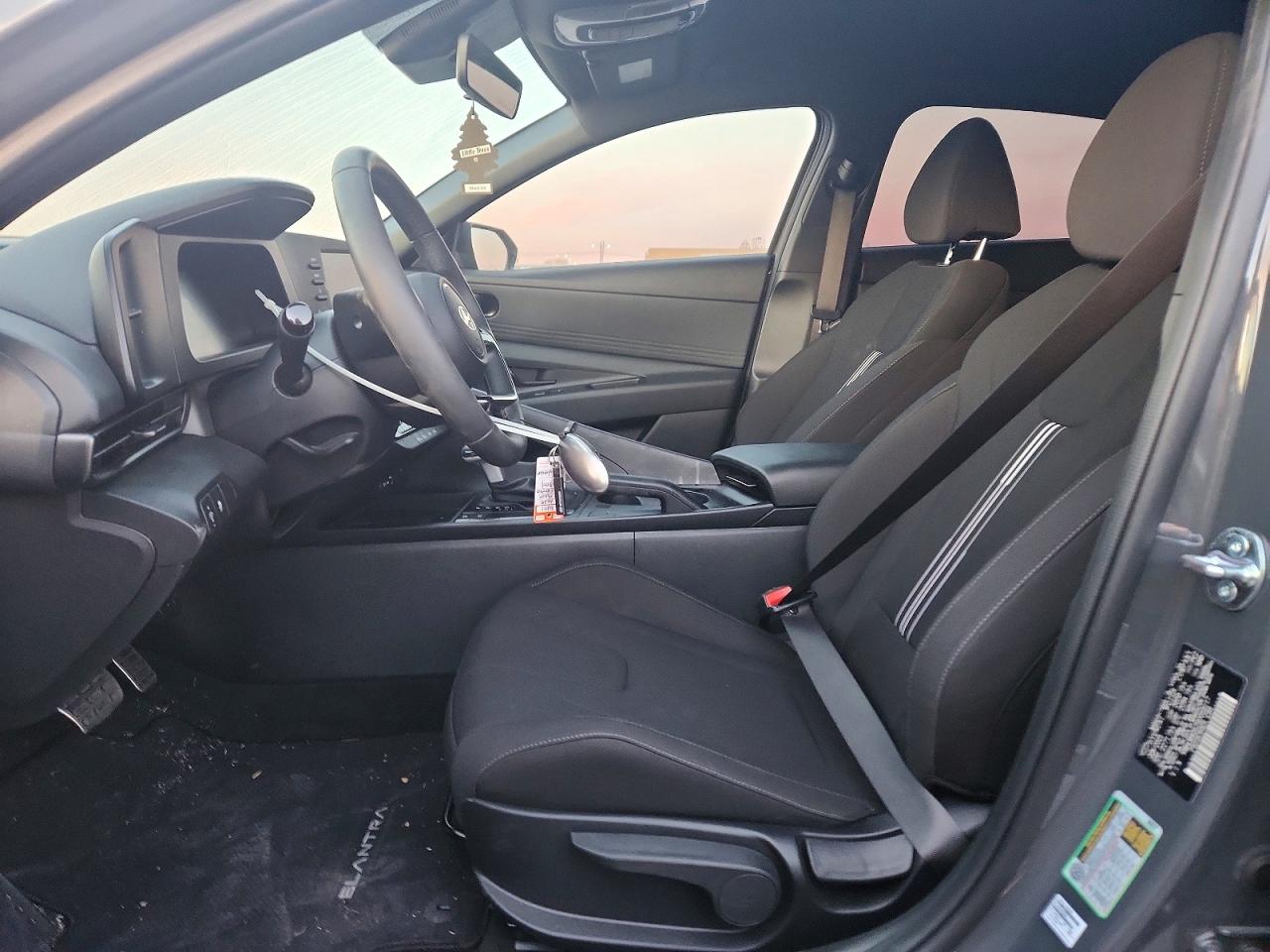 2025 HYUNDAI ELANTRA SEL SPORT photo 7