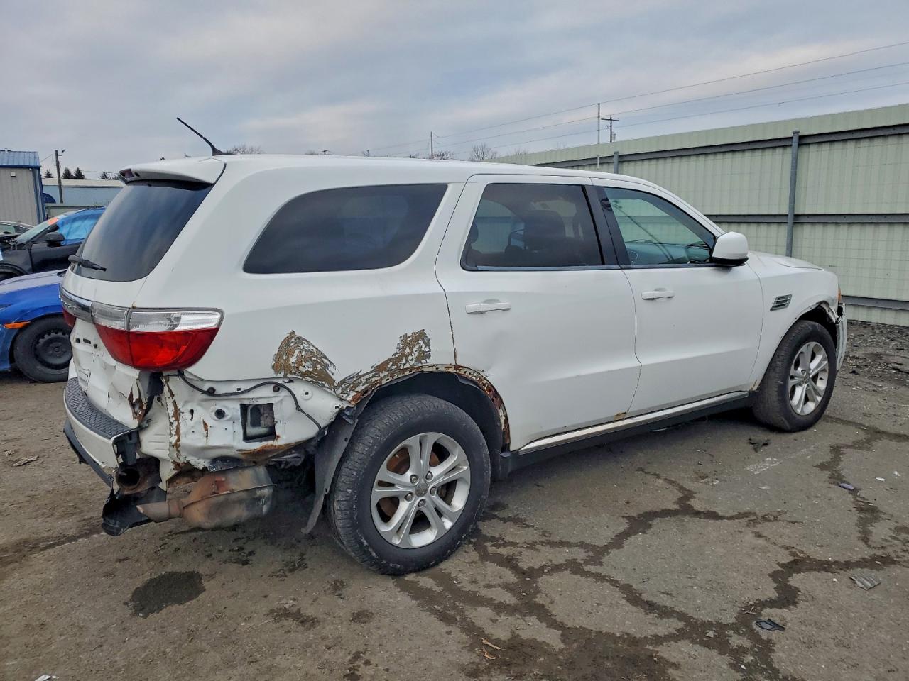 2013 DODGE DURANGO SXT photo 3