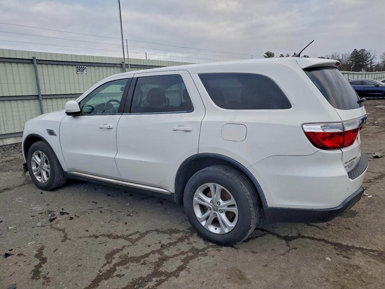2013 DODGE DURANGO SXT photo 2
