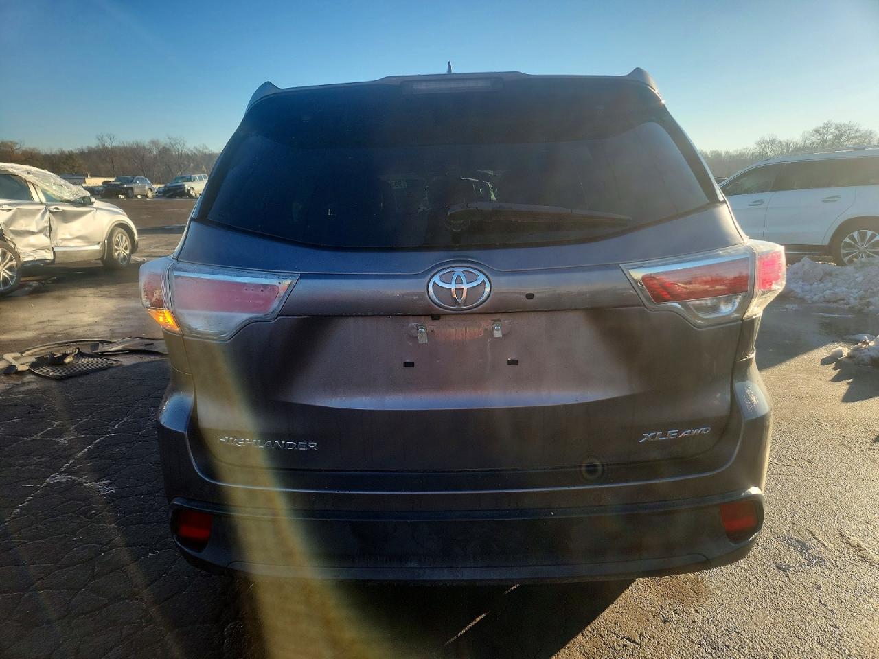 2016 TOYOTA HIGHLANDER XLE photo 6