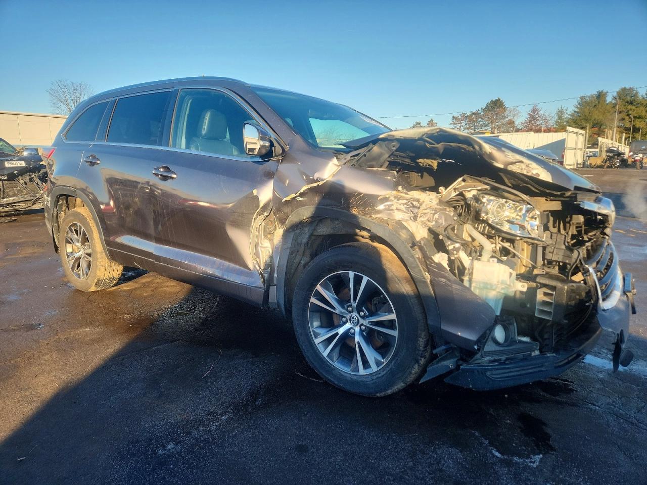 2016 TOYOTA HIGHLANDER XLE photo 4