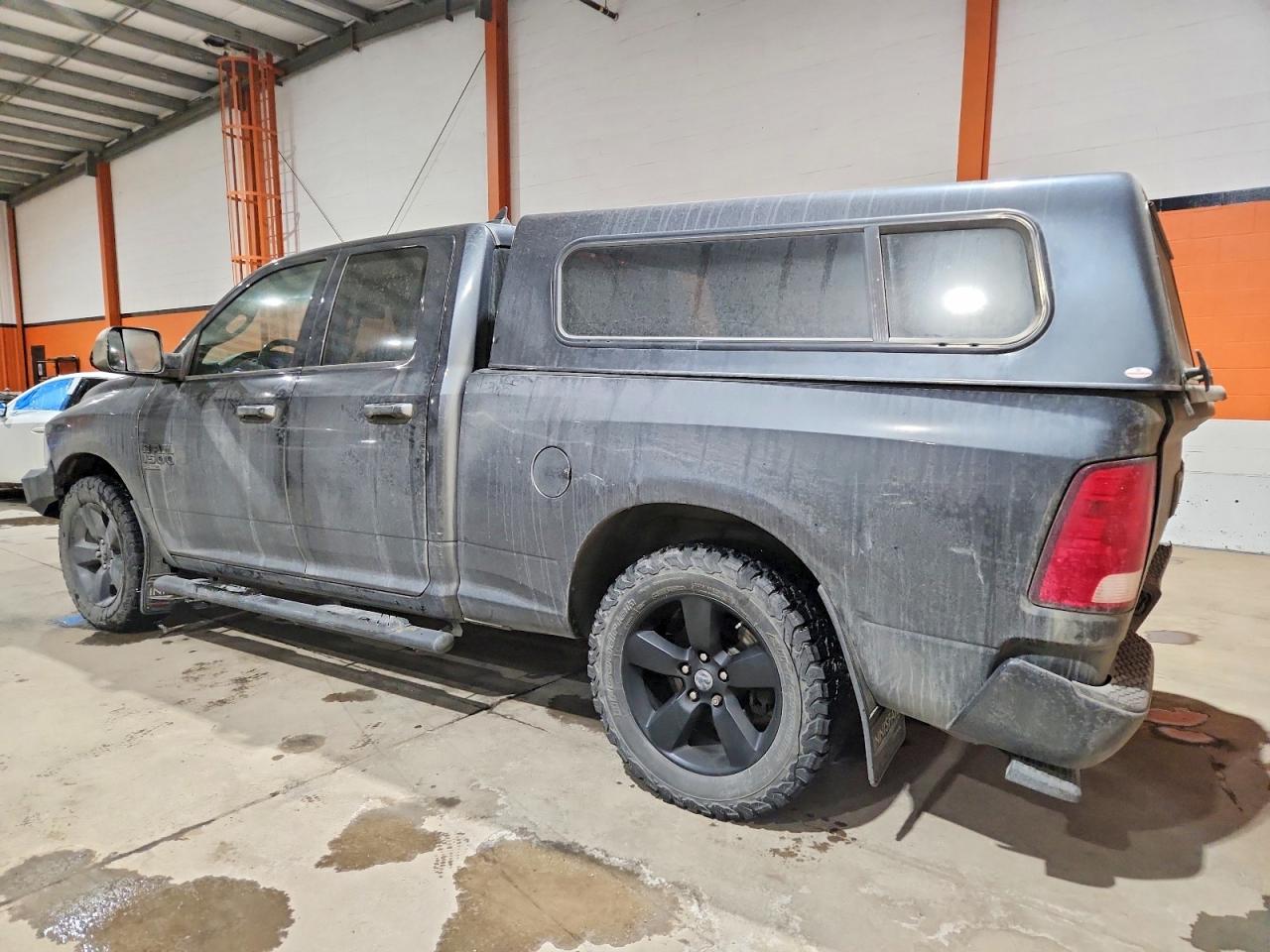 2019 RAM 1500 CLASSIC TRADESMAN photo 2