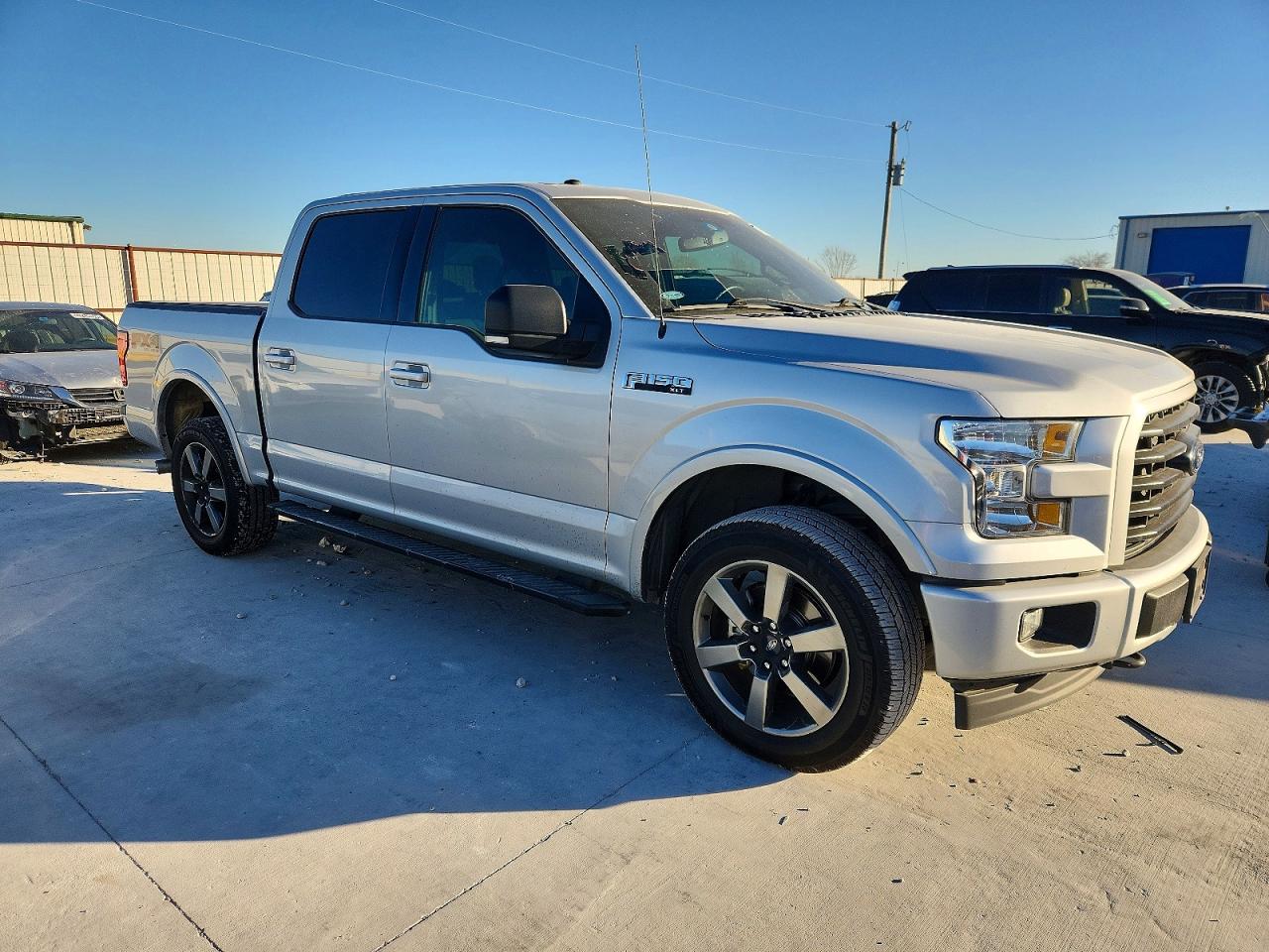 2017 FORD F150 SUPERCREW photo 4