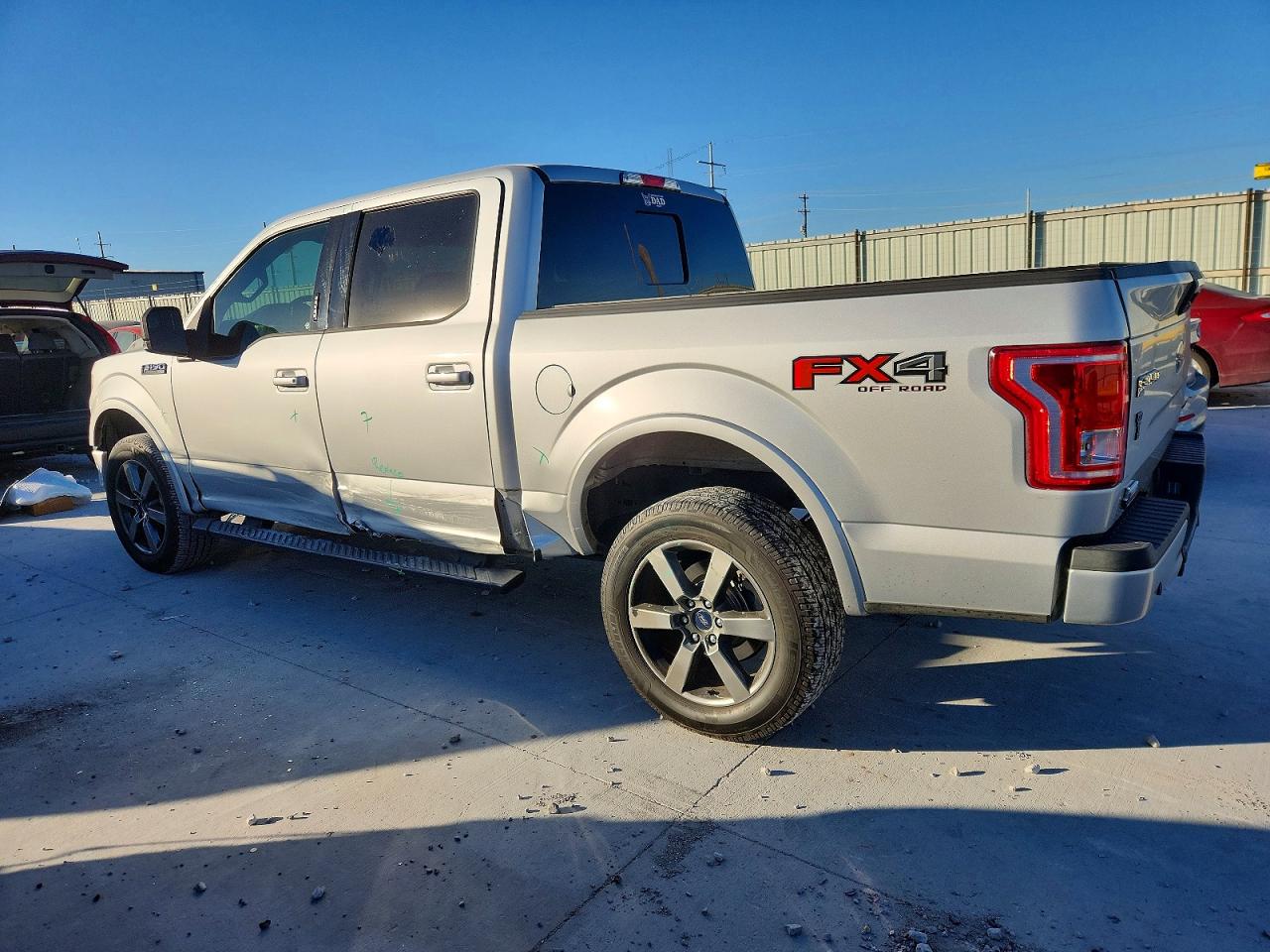 2017 FORD F150 SUPERCREW photo 2