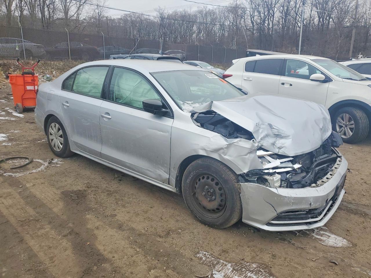 2016 VOLKSWAGEN JETTA S photo 4