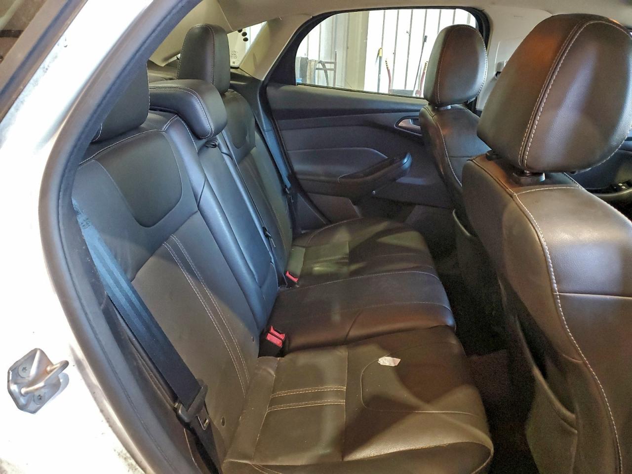 2014 FORD FOCUS SE photo 10