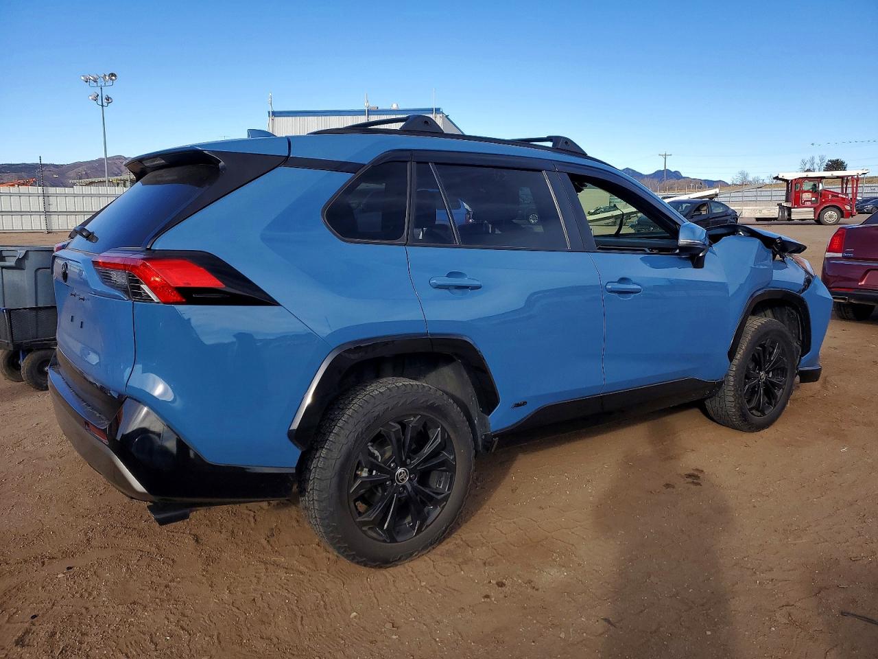 2022 TOYOTA RAV4 SE photo 5