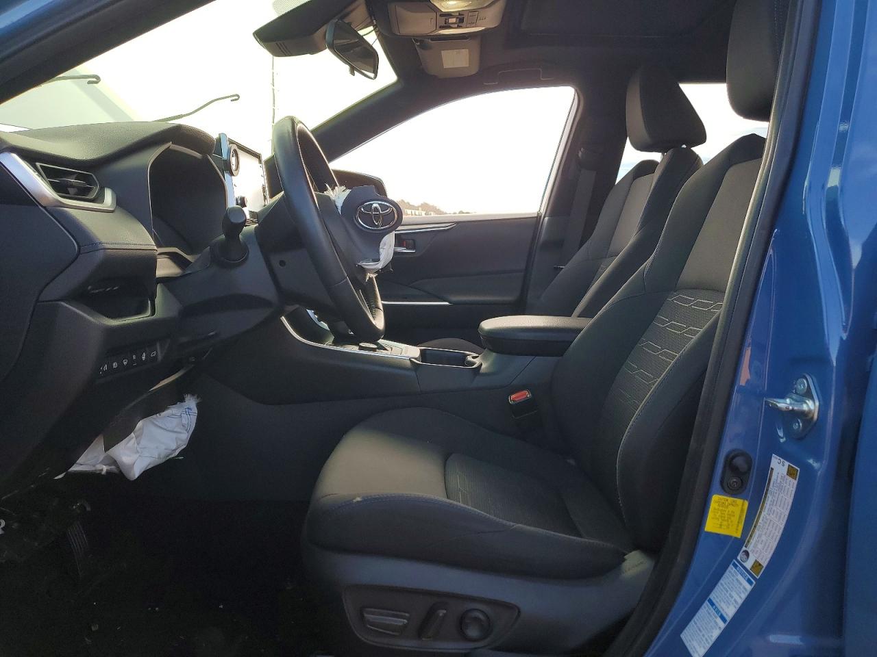 2022 TOYOTA RAV4 SE photo 13