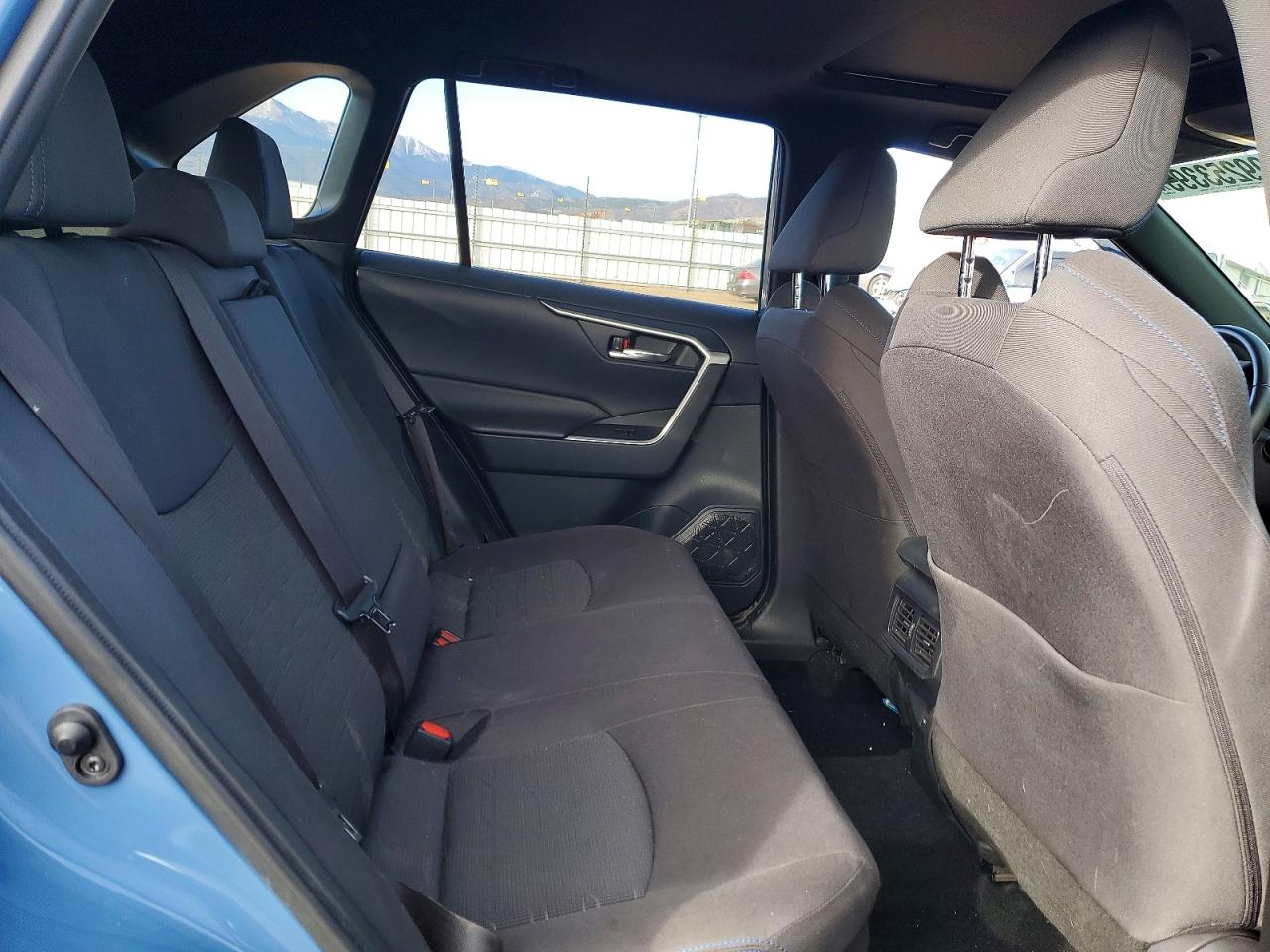 2022 TOYOTA RAV4 SE photo 19
