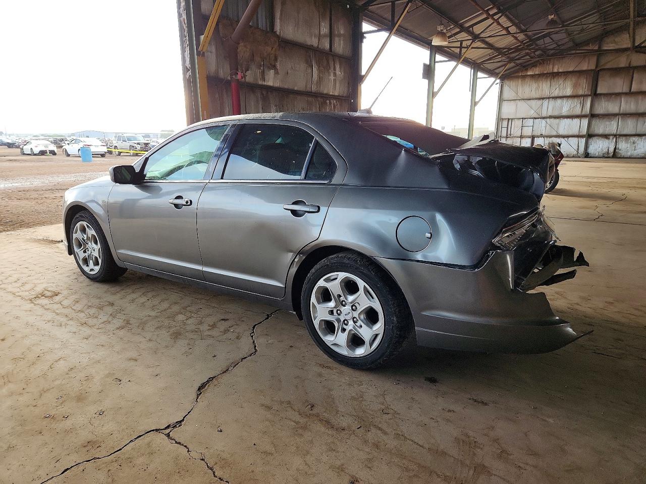 2011 FORD FUSION SE photo 2