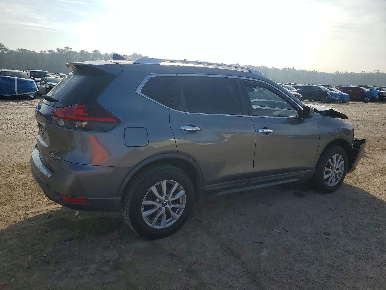 2018 NISSAN ROGUE S photo 3