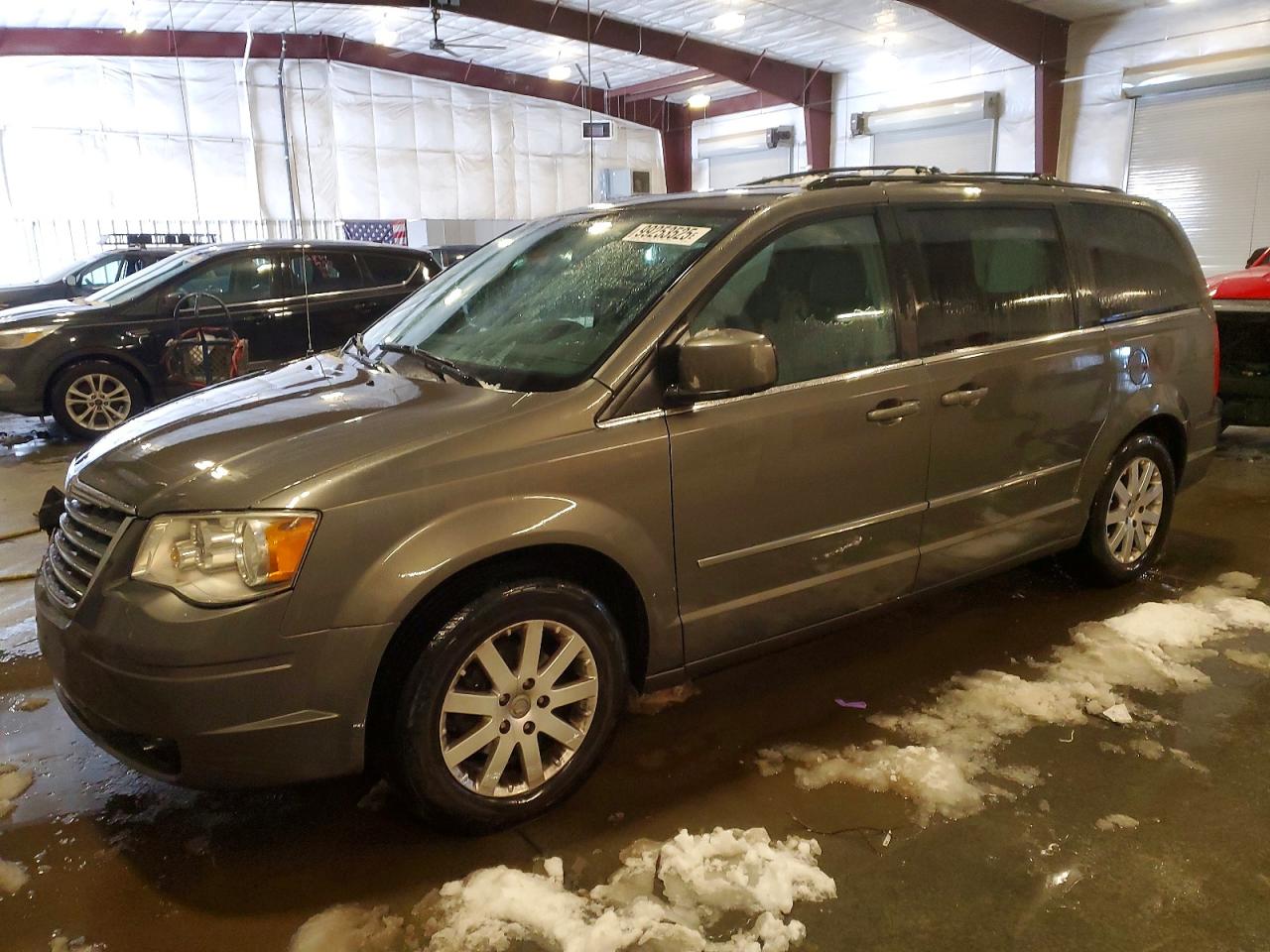 2010 CHRYSLER TOWN & COUNTRY
