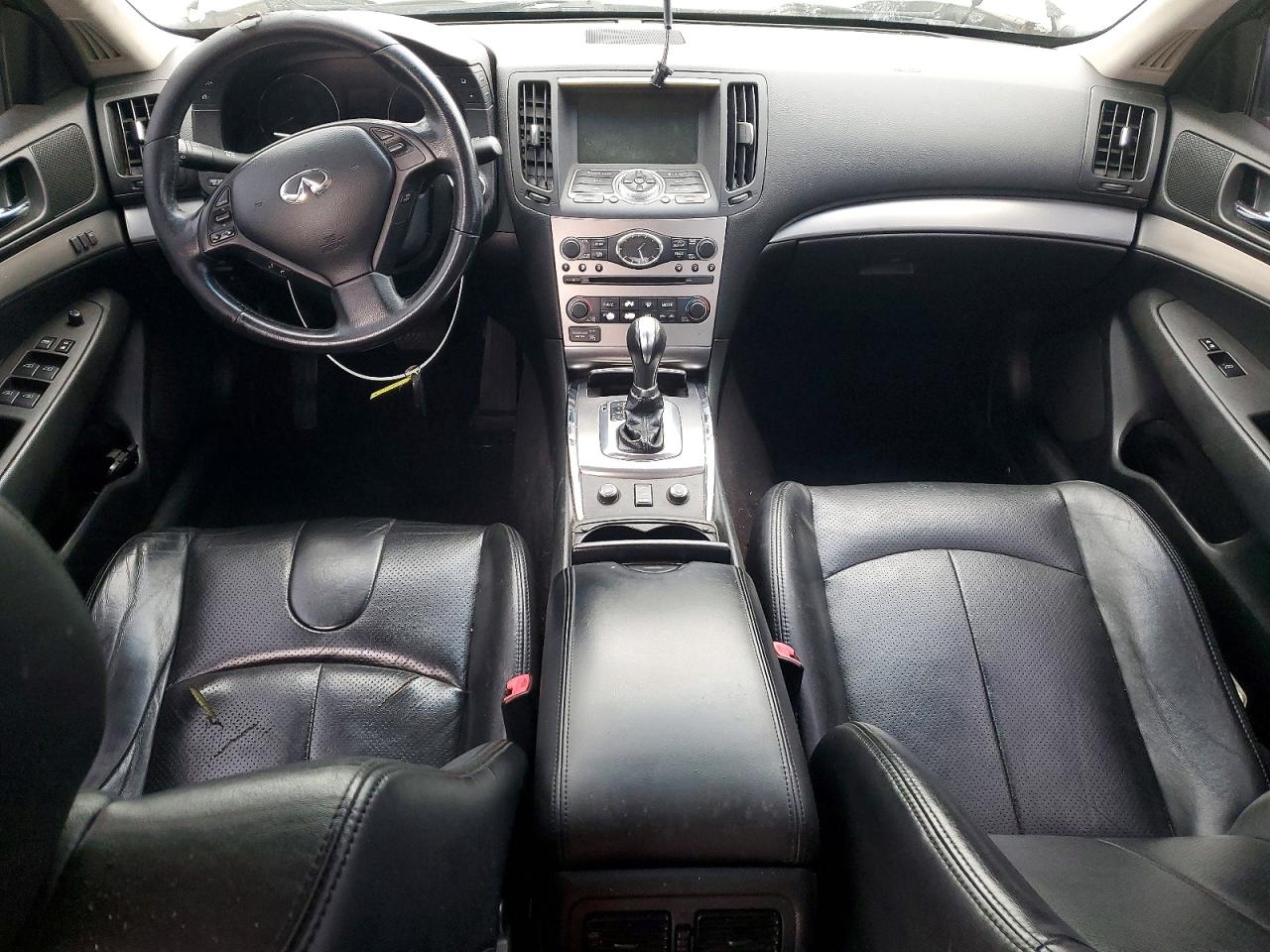 2012 INFINITI G37 photo 8