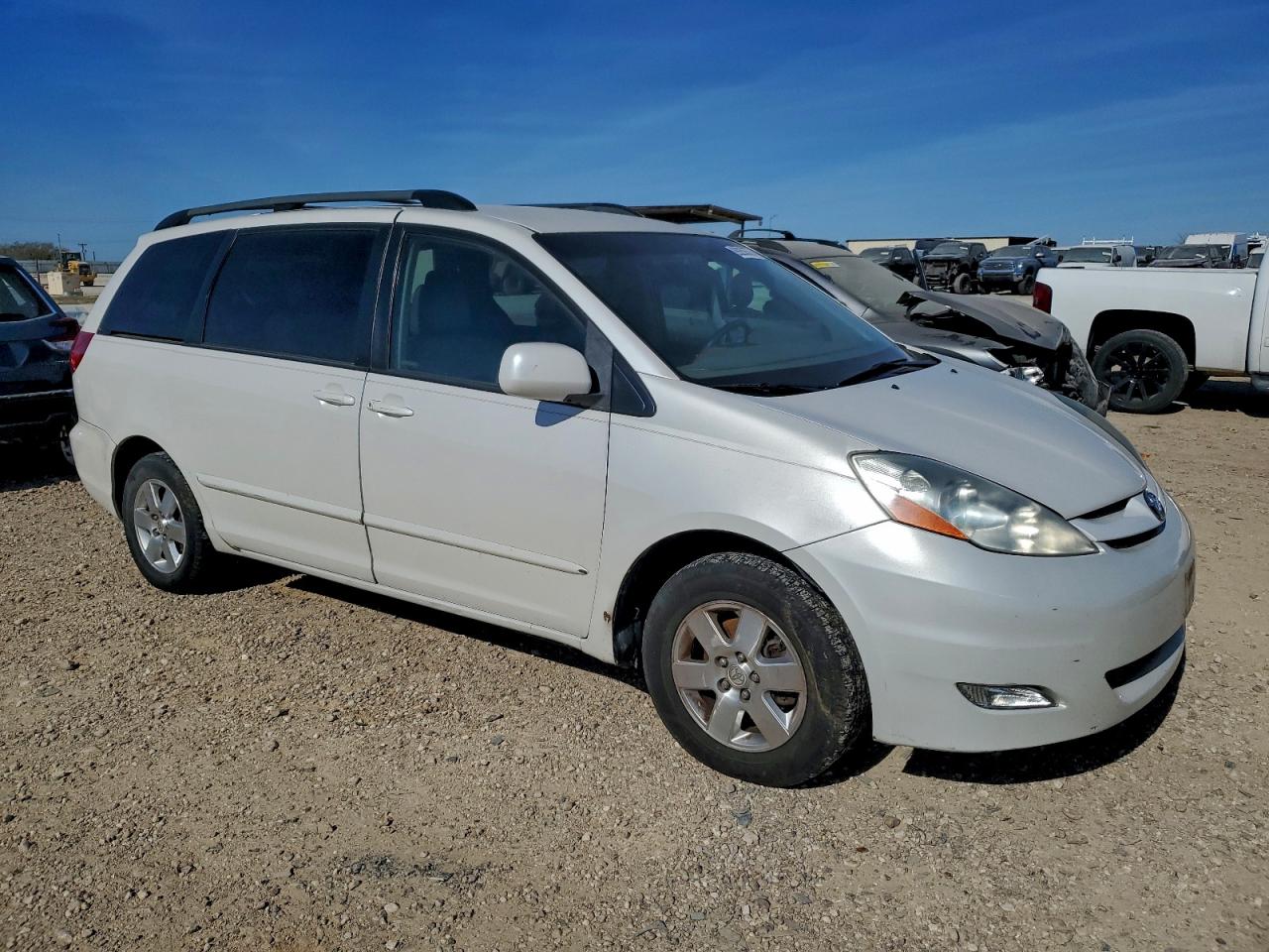 2006 TOYOTA SIENNA XLE photo 4