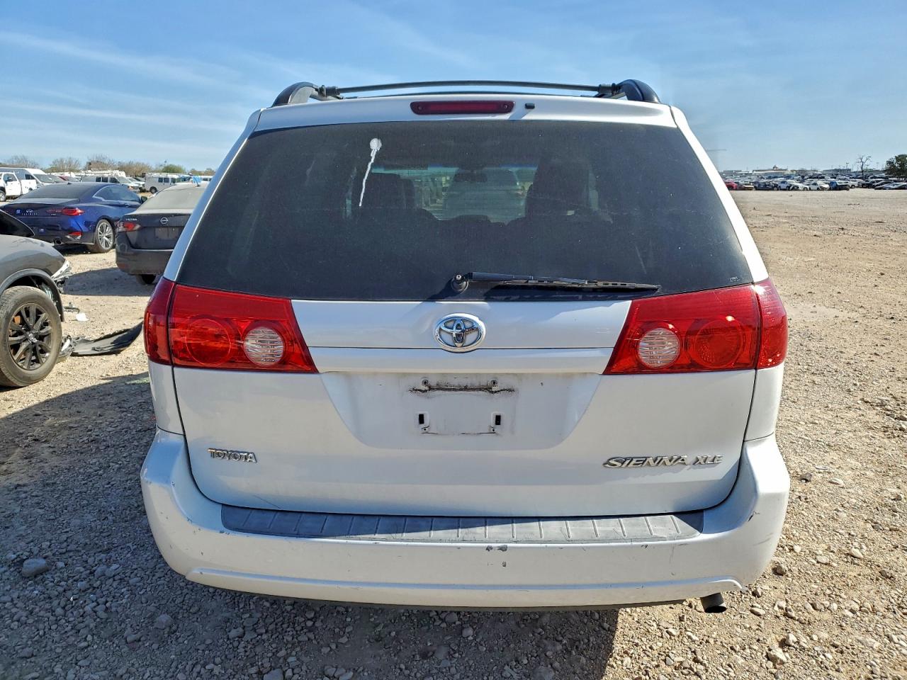 2006 TOYOTA SIENNA XLE photo 6