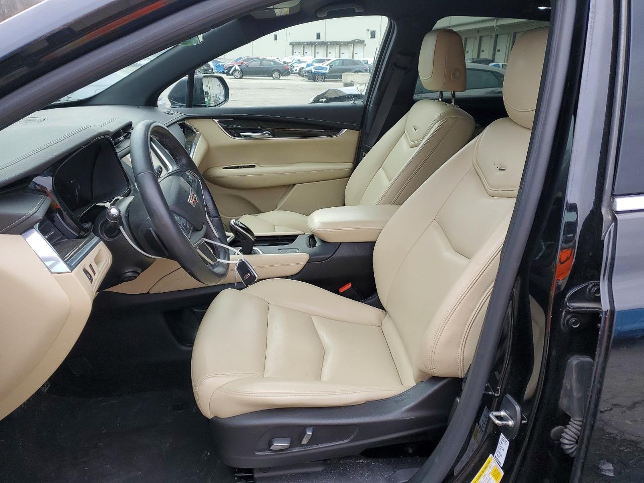2017 CADILLAC XT5 photo 7