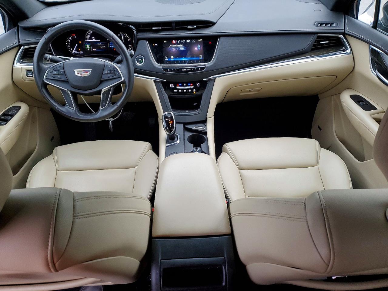2017 CADILLAC XT5 photo 8