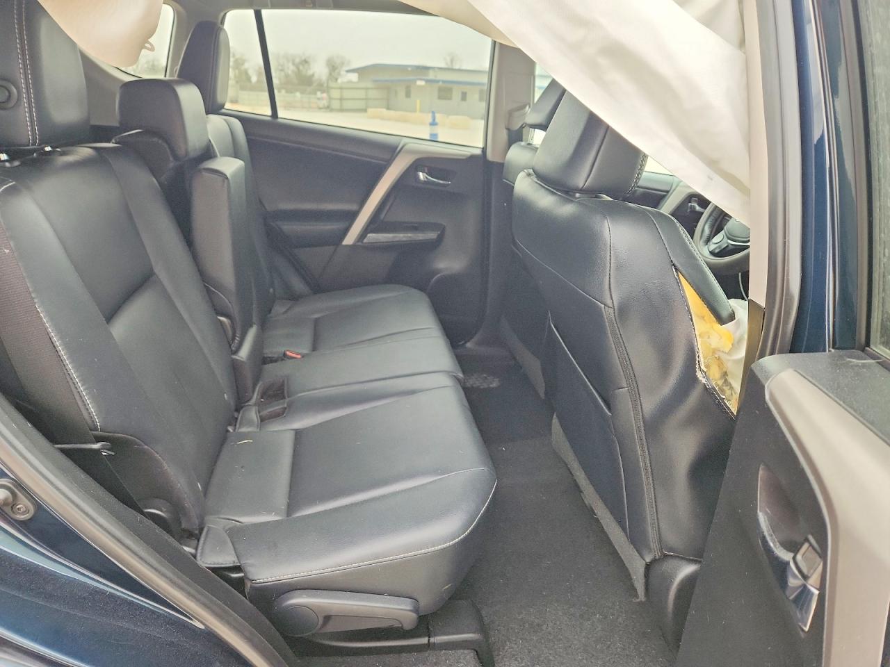 2017 TOYOTA RAV4 LIMITED photo 11