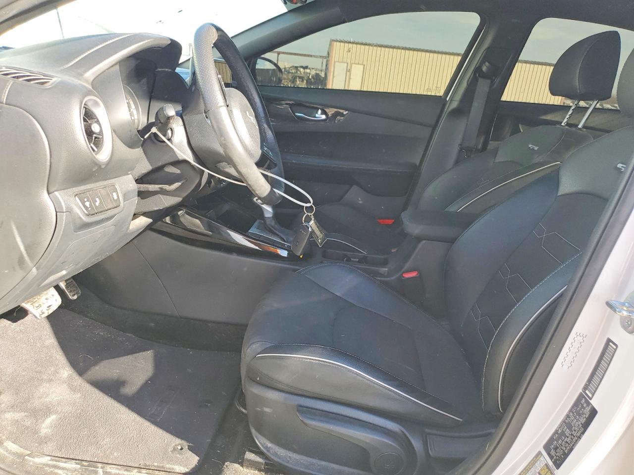 2024 KIA FORTE GT LINE photo 7